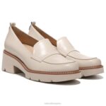 mujer Naturalizer cuero de piel de porcelana mocasines con suela dentada Darry RTZ4T166