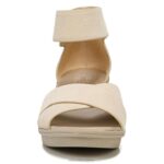 mujer Naturalizer gamuza de porcelana sandalia con cuña riviera RTZ4T157 - Imagen 5
